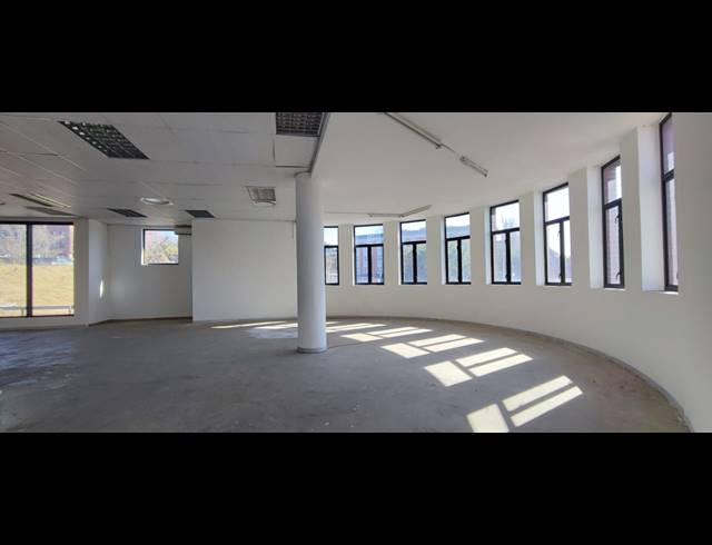 359.70M² OFFICE TO LET IN ZWARTKOP